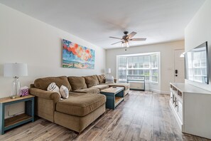 Smart TV - ★RUSTIC RESERVE★ Walk to Hyde Park, SOHO, Bayshore (Tampa)
