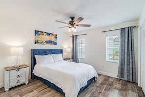 2 bedrooms, iron/ironing board, free WiFi, bed sheets - ★RUSTIC RESERVE★ Walk to Hyde Park, SOHO, Bayshore (Tampa)