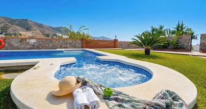 Villa Antonio Nerja by Ruralidays