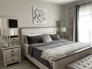 2 makuuhuonetta, silitysrauta/-lauta, vauvan matkasänky, Wi-Fi