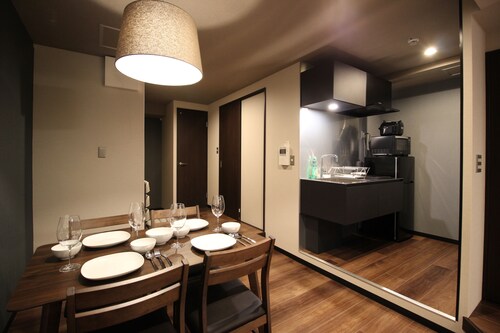 客室内のダイニングエリア
