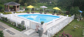 Coeur de Papillon building ideally located between Grande-Terre and Basse-Terre