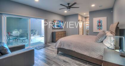 Modern Gasoline Alley w/Hot Tub & 3 King Beds