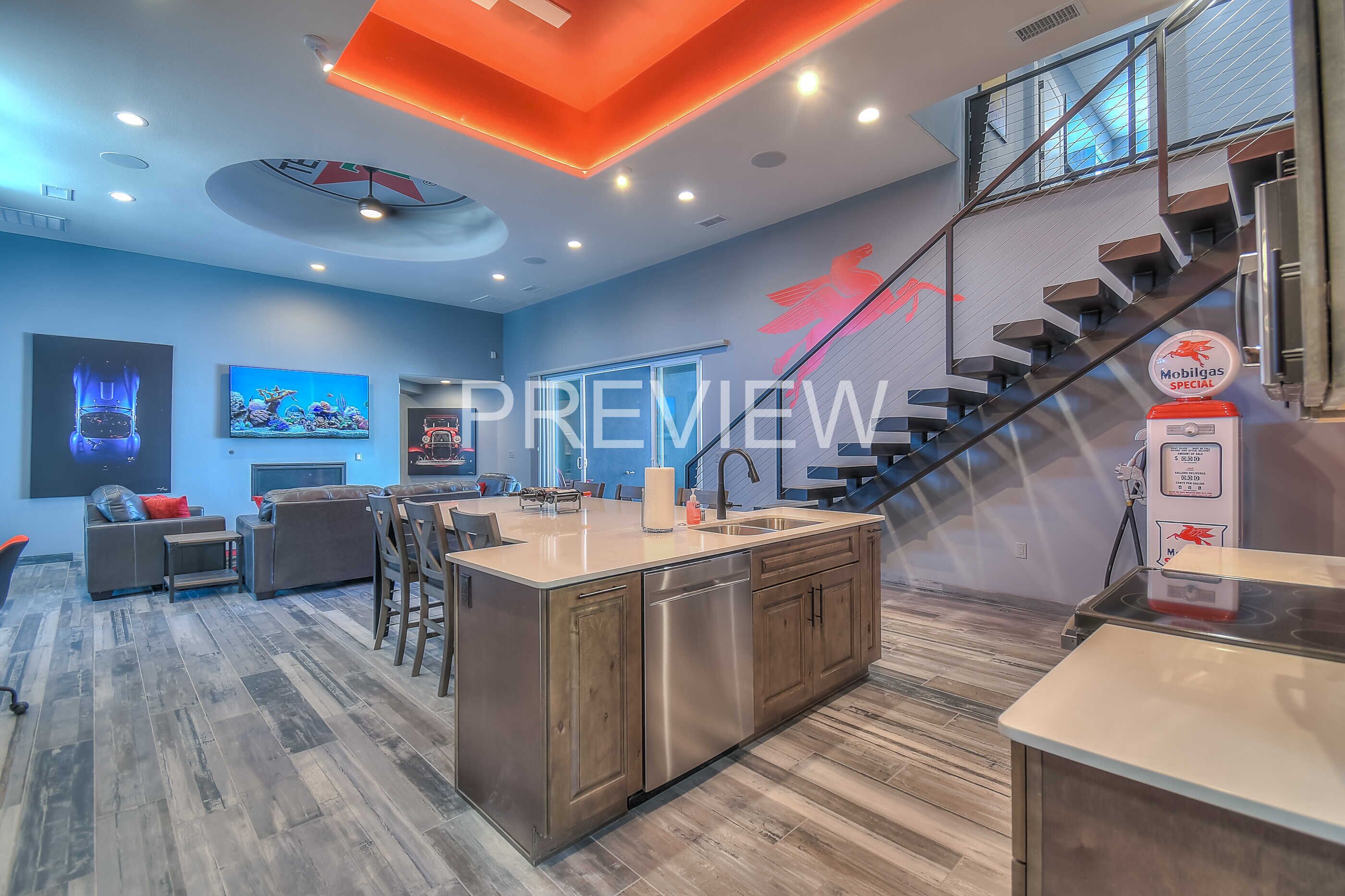 المنشأة من الداخل