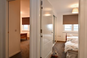 2 chambres, fer et planche Ă repasser, Wi-Fi gratuit, draps fournis