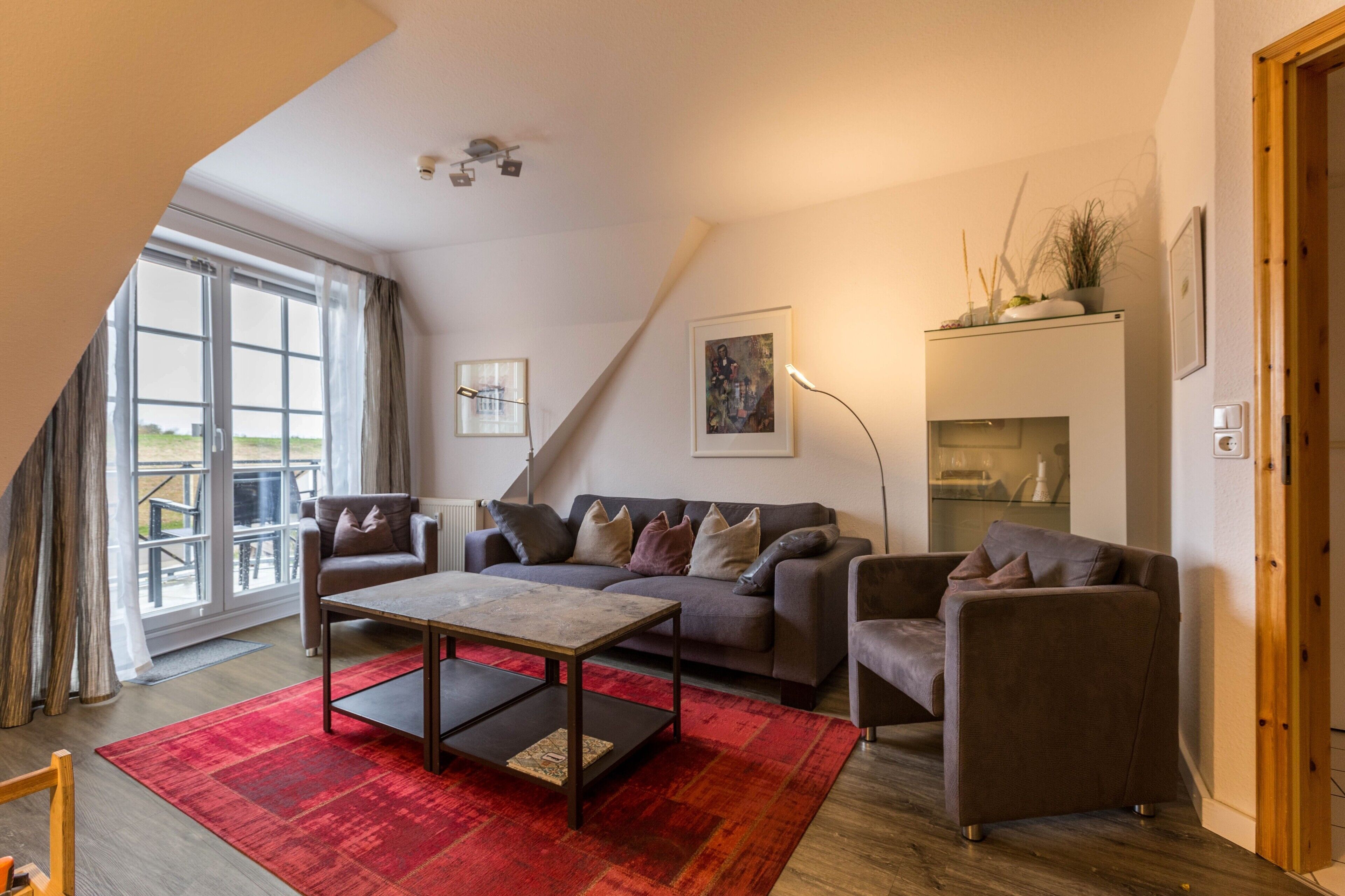 Fernseher, DVD-Player, Stereoanlage