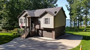 Exterior - PRIVATE DOCK, LAKEFRONT, QUIET COVE, EASY LAKE ACCESS FLAT NO STEPS (Dover)
