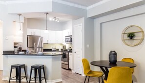 Premium Apartment, 2 Bedrooms | In-room dining - Uptown CityPlace Apartments X RBA Living (Dallas)