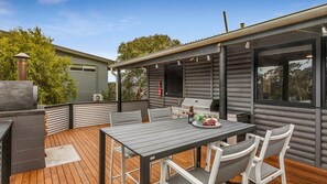 Outdoor dining - Silvers Anchor - 2 Bennett Street (CARRICKALINGA)