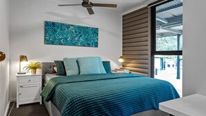 4 bedrooms, iron/ironing board, Internet