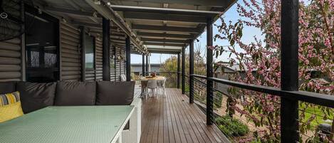 تناول الطعام بالخارج