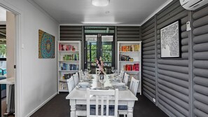 Dining - Silvers Anchor - 2 Bennett Street (CARRICKALINGA)