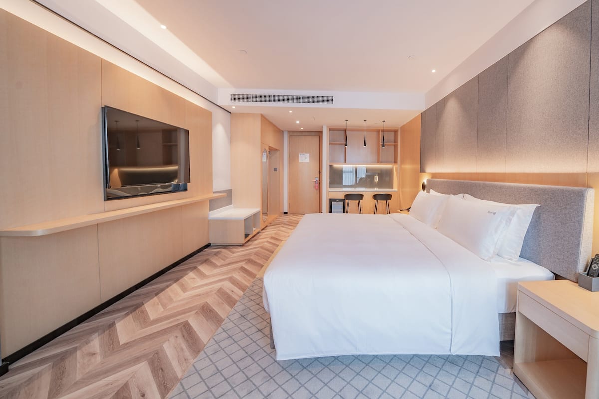 Literie hypoallergénique, minibar, coffres-forts dans les chambres