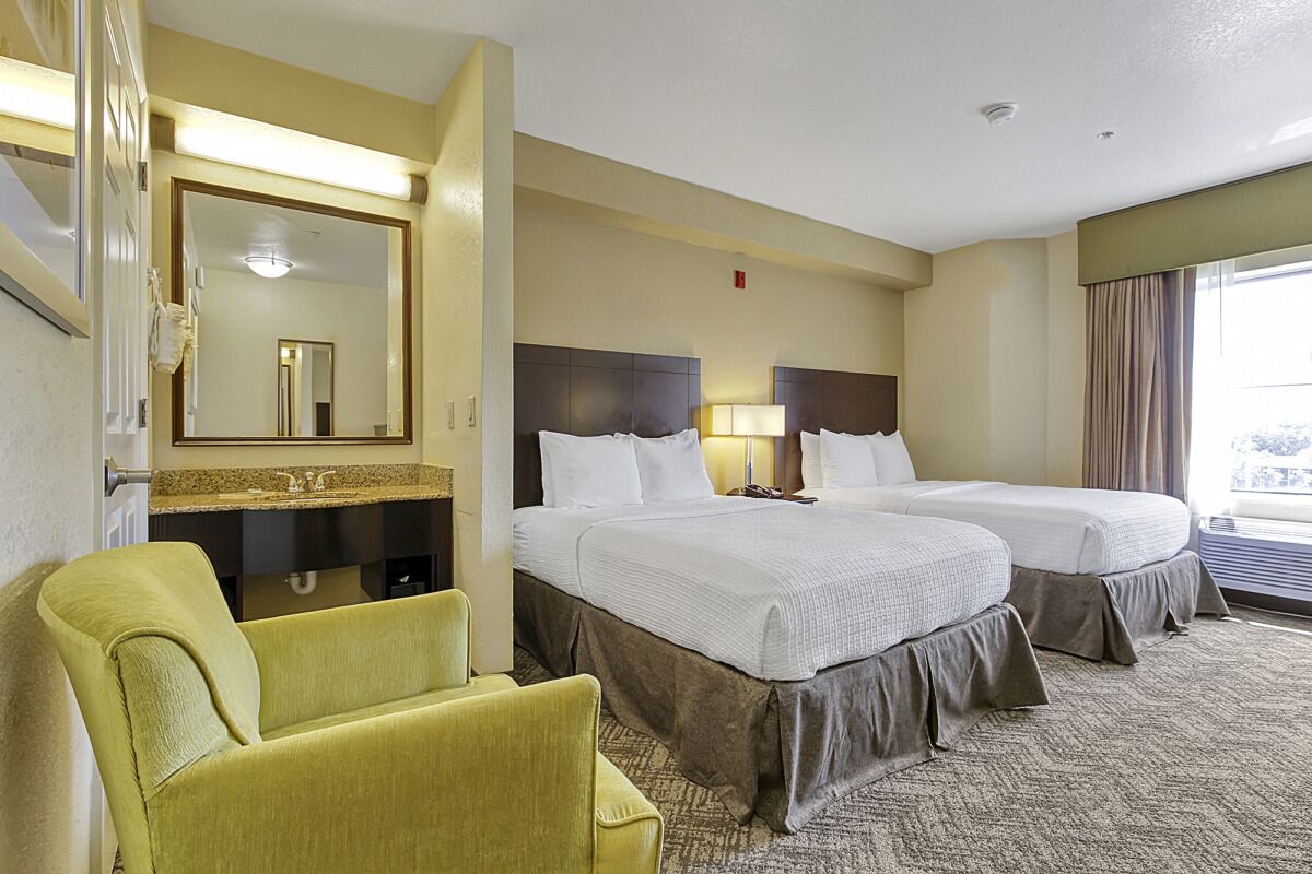 Get Ready for Adventures! 3 Great Units, Close to International Drive, Pool