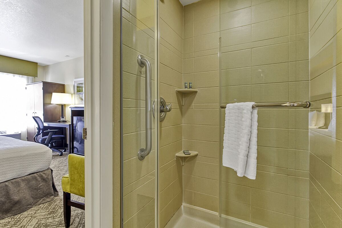 Get Ready for Adventures! 3 Great Units, Close to International Drive, Pool