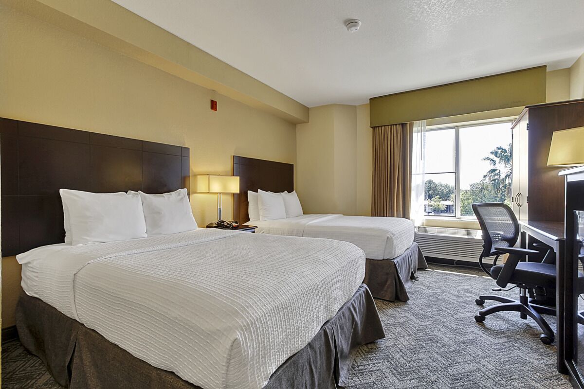 Get Ready for Adventures! 3 Great Units, Close to International Drive, Pool