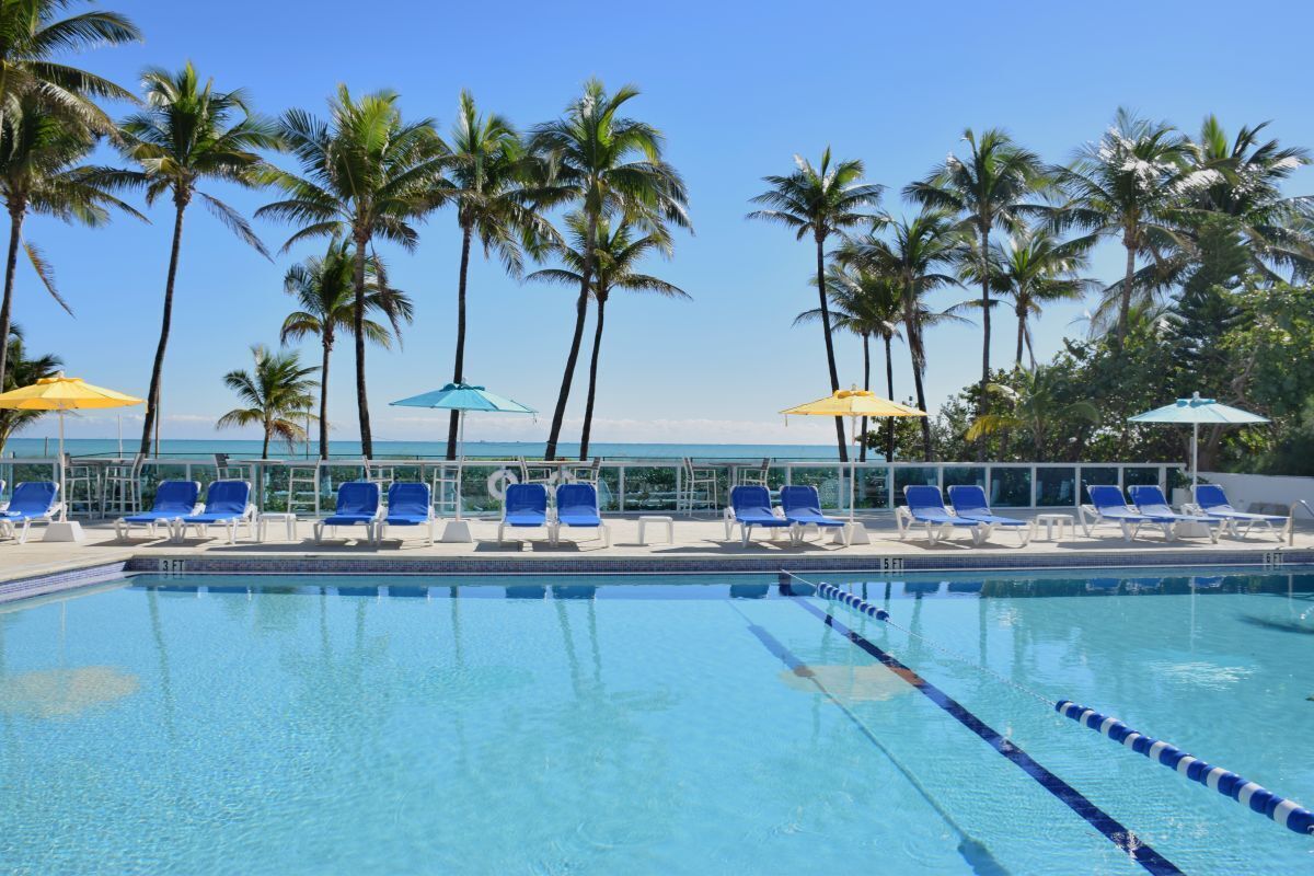 Comfort and Convenience! Pool, Few Minutes to Miami Beach and Lummus Park