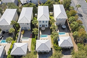 House, 6 Bedrooms | Exterior