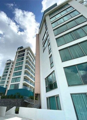 Exterior - Luxury Lagoon 1Bedroom Apartment (Kamala)