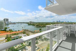 Property grounds - FIFA Perfect | Tiffany Ebony: 11th FL,Ocean-Canal views, Walk to Beach (Fort Lauderdale)