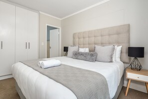 Apartamento superluxo | 1 quarto, espaço de trabalho para notebook