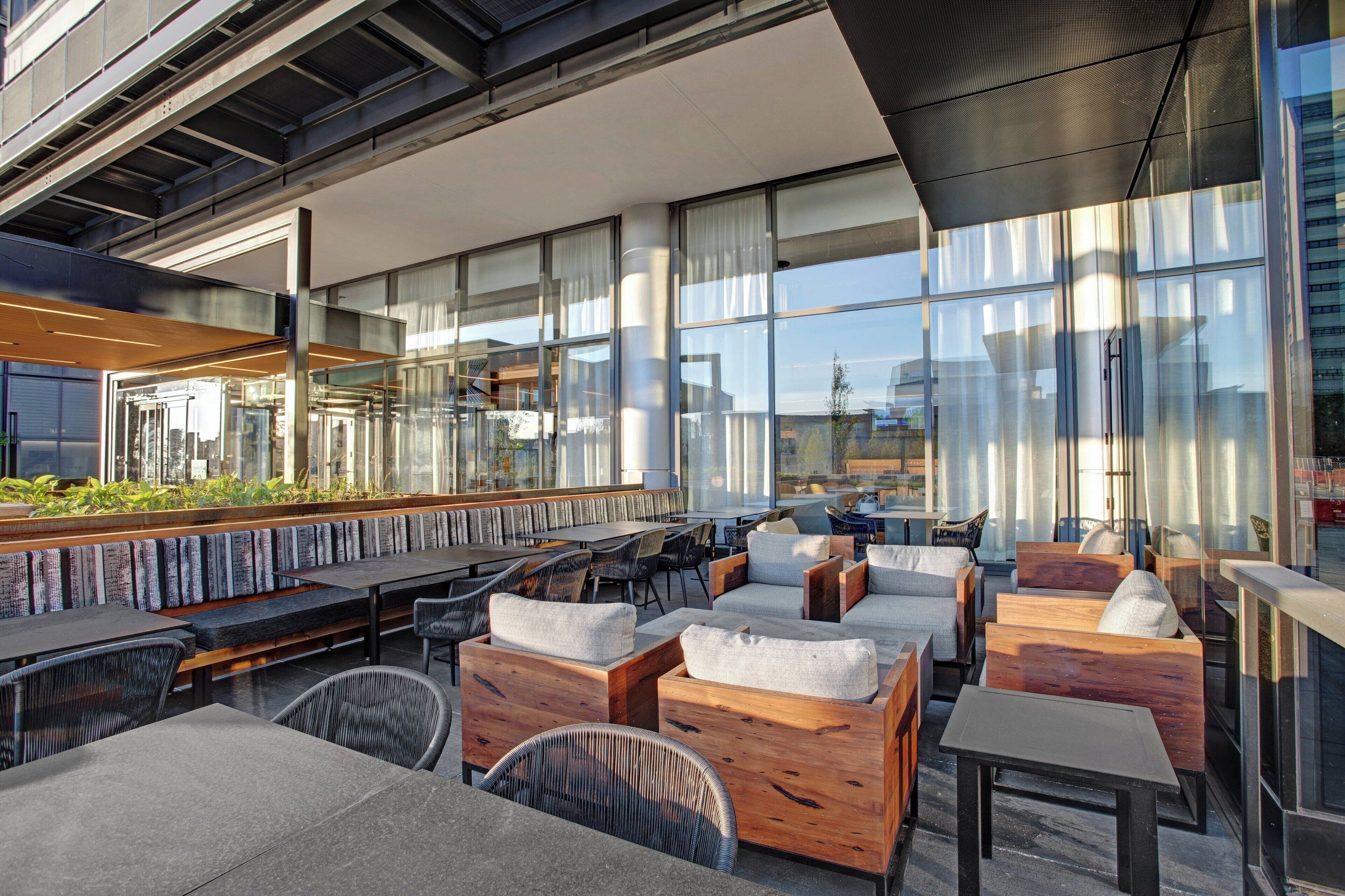 breakfast and dinner served, american cuisine