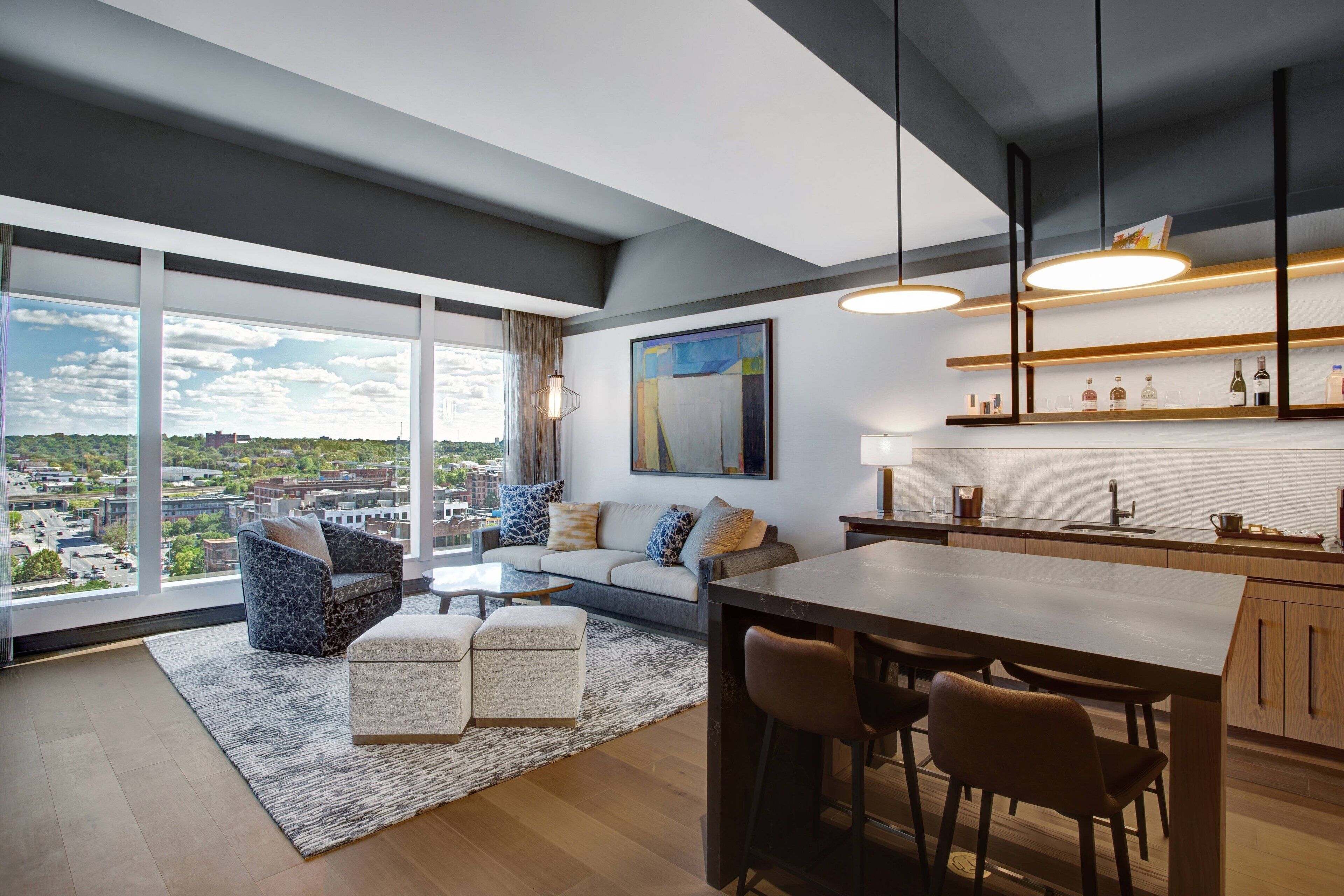 55-吋平面電視、有線頻道、電視、Netflix