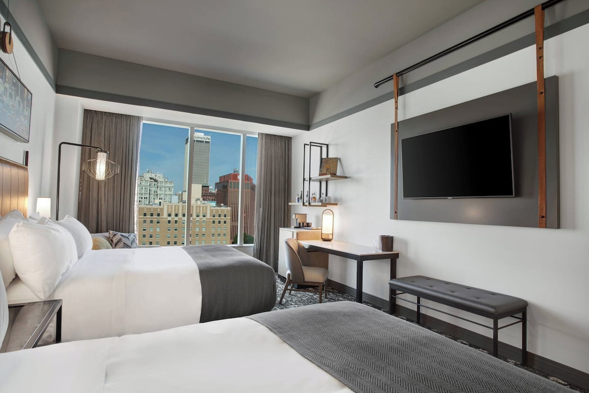 1 bedroom, premium bedding, down comforters, pillowtop beds