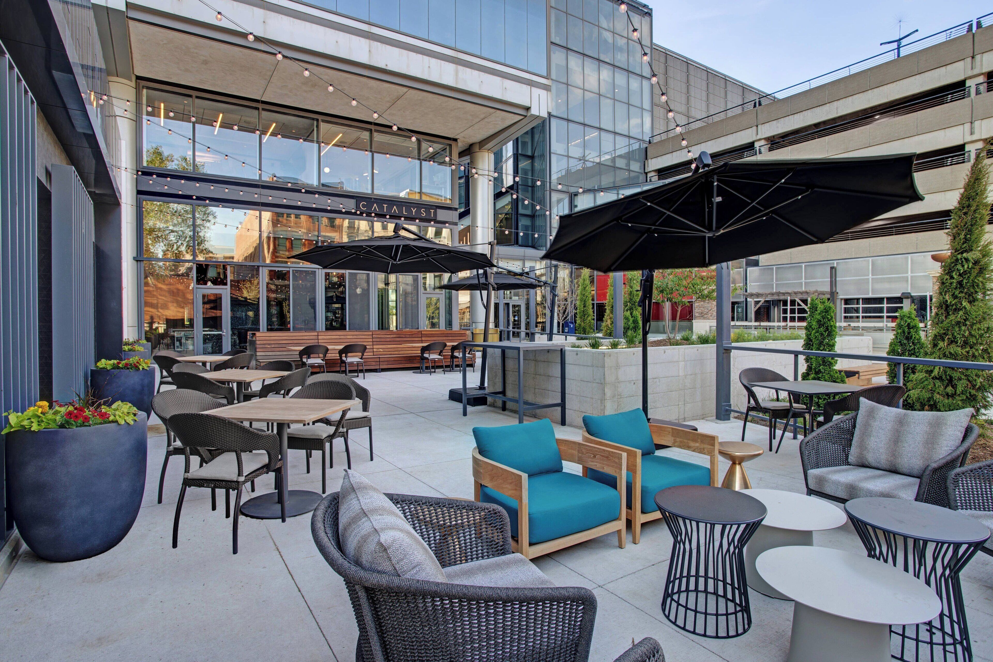 Petit déjeuner et dîner servis sur place, spécialités Cuisine américaine