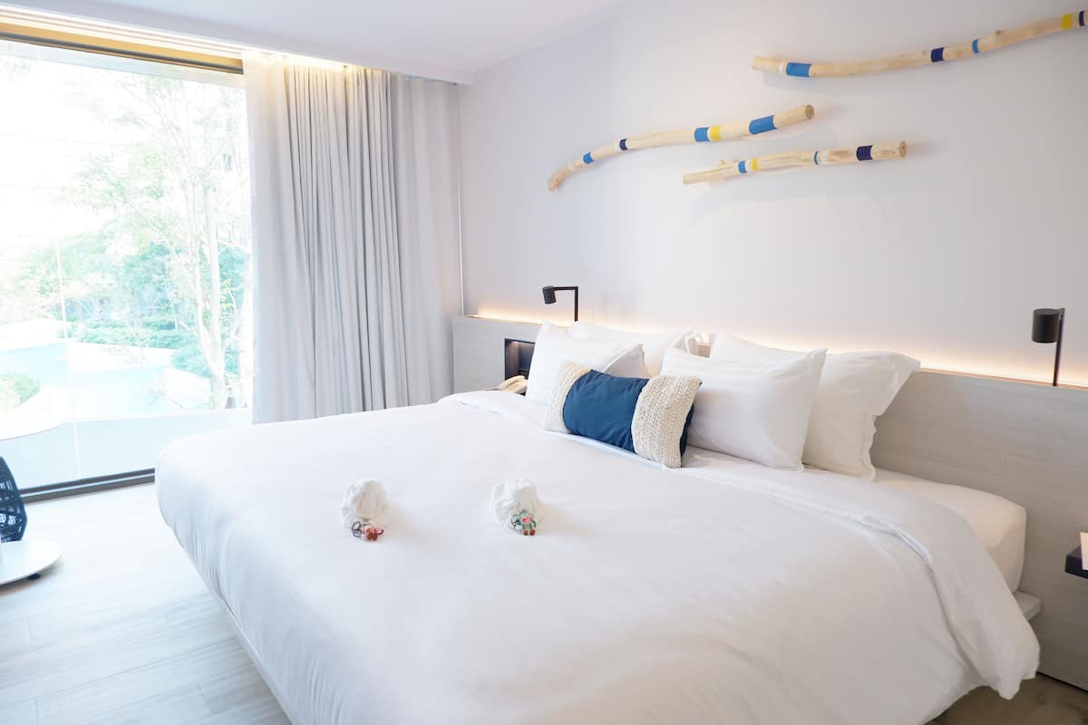 Premium Deluxe King | Minibar, safe på rommet, blendingsgardiner og lydisolert