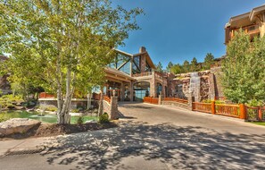 Exterior - Ski in/out at Westgate, Remodeled 1br, Resort amenities, Mutiple Pools, Spa and Restaurant 4803A (Park City)