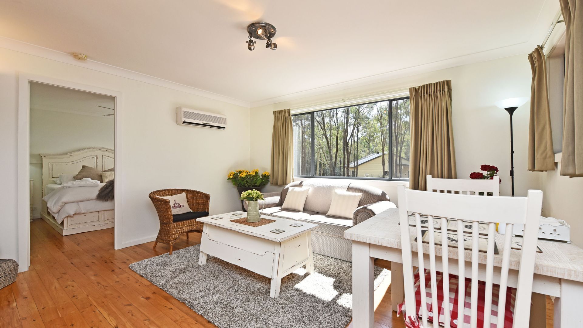 Olive Grove 3  1 Bedroom Cabin with large Bath and walk to wineries — image 12