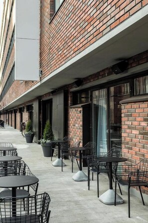 Outdoor dining - Noli Katajanokka (Helsinki)