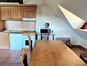 Kühlschrank, Mikrowelle, Geschirrspüler