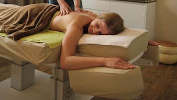 Behandlingsrom for par, badstue, dampbad og tyrkisk bad/hamam