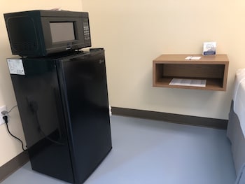 Room, 2 Queen Beds, Accessible, Non Smoking | Individually furnished, free WiFi, bed sheets at Travelodge by Wyndham Panama City Beach/beachfront