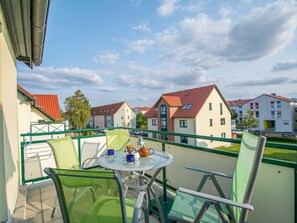 Unclassified image, 4 of 22, button