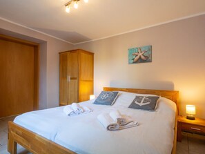 2 Schlafzimmer, Reisekinderbett, WLAN