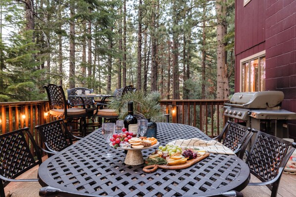 تناول الطعام بالخارج