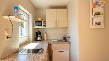 Kühlschrank, Mikrowelle, Geschirrspüler