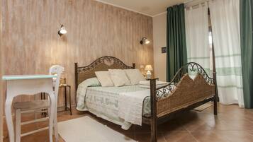 2 chambres, fer et planche Ă repasser, draps fournis