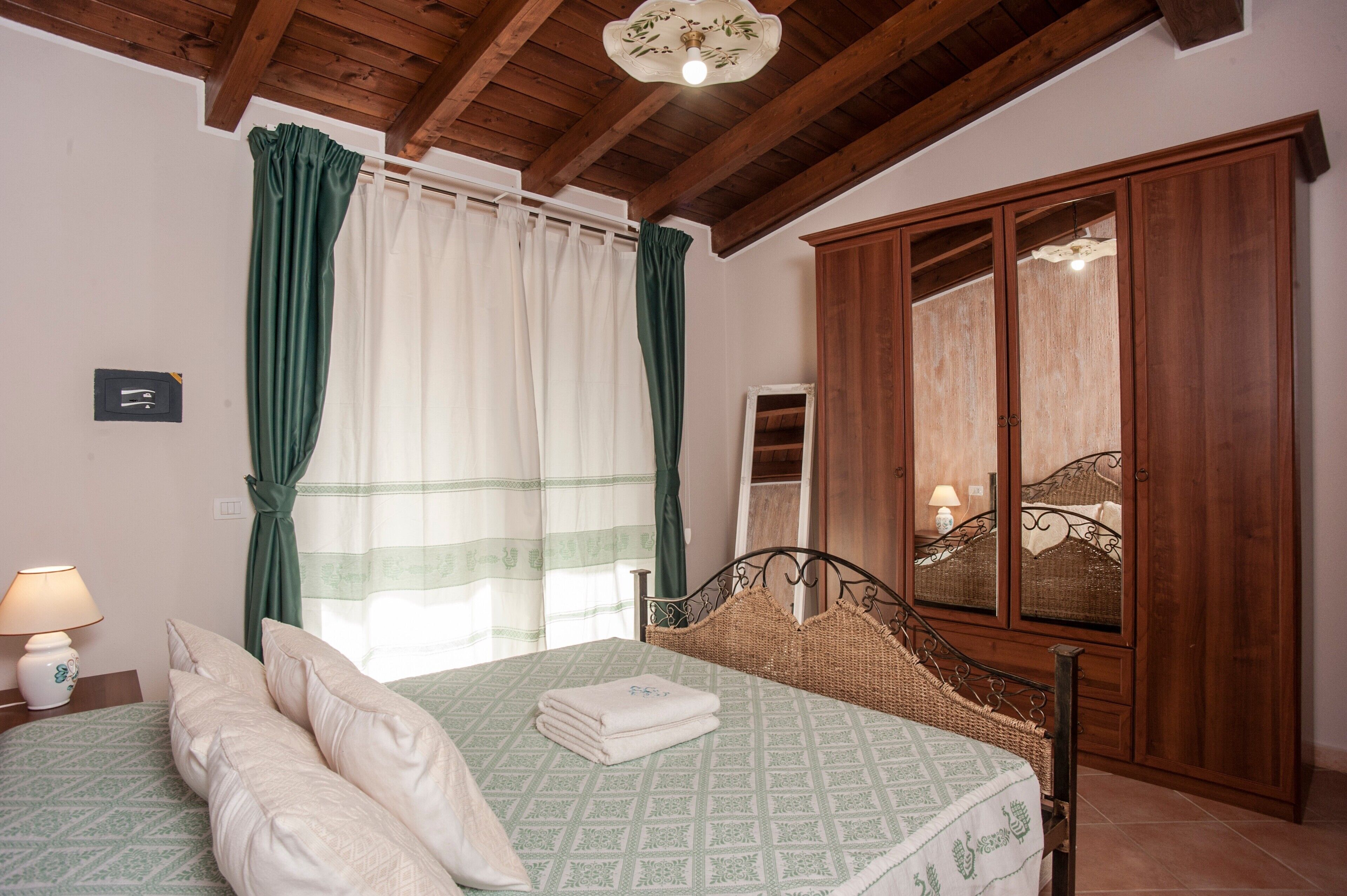 1 bedroom, iron/ironing board, bed sheets