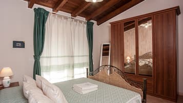 1 bedroom, iron/ironing board, bed sheets