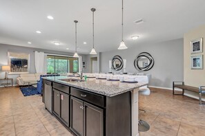 House (Multiple Bedrooms) | Property amenity