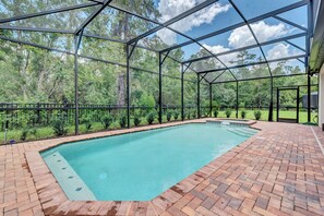 House (Multiple Bedrooms) | Front of property