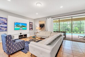 House (Multiple Bedrooms) | Living area