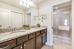 House (5 Bedrooms) | Property amenity