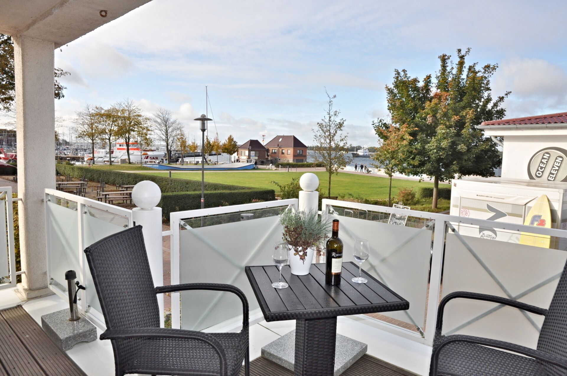 Panorama 02 - 3-room apartment directly on the beach promenade of Laboe
