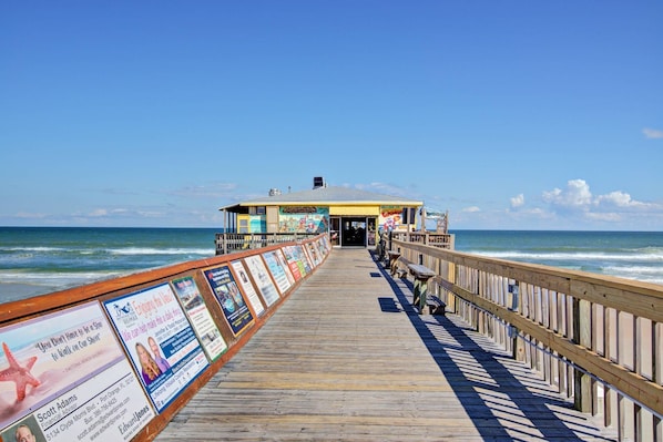 Am Strand, Kajakfahren, Motorbootfahrt, Angeln