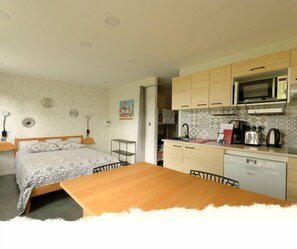 Family Apartment (La Cabane) | Private kitchen